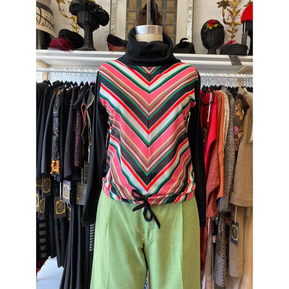 vintage 1970s chevron striped turtleneck 70s mod black and pink shirt deadstock - Picture 1 of 8